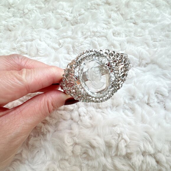 Vintage Whiting & Davis Co Mesh Cameo Bangle Bracelet - Picture 1 of 13